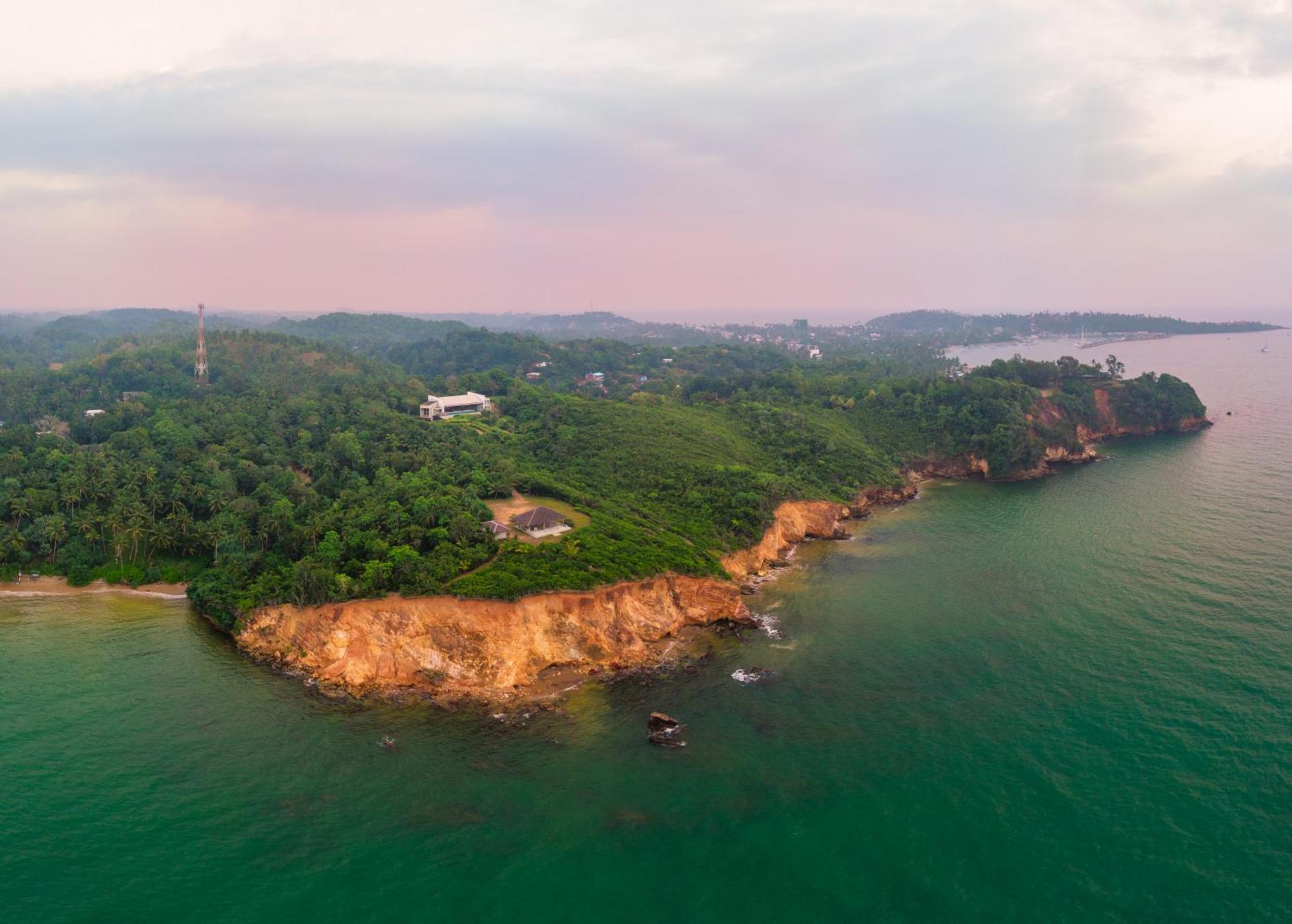 Villa Vista By The Serendipity Collection Мірісса Екстер'єр фото